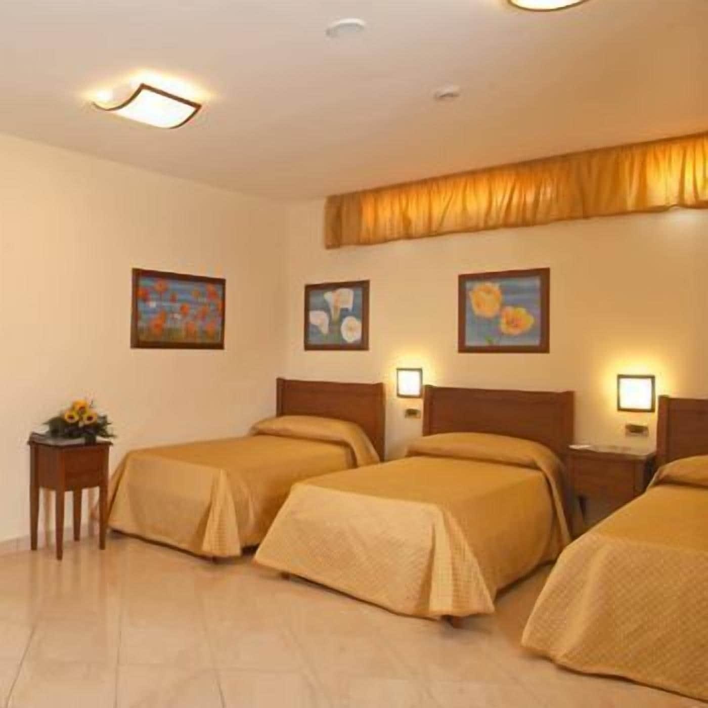 Buono Hotel Неаполь Экстерьер фото