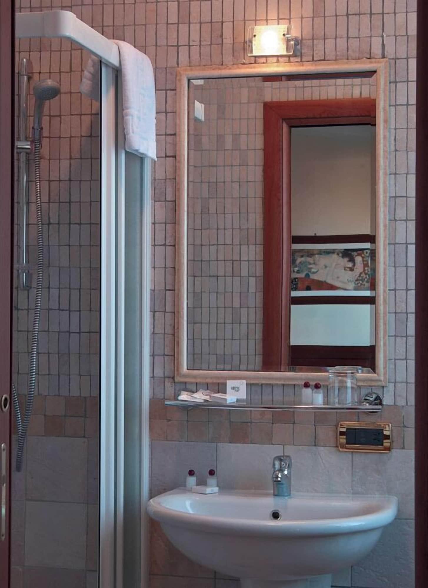 Buono Hotel Неаполь Экстерьер фото