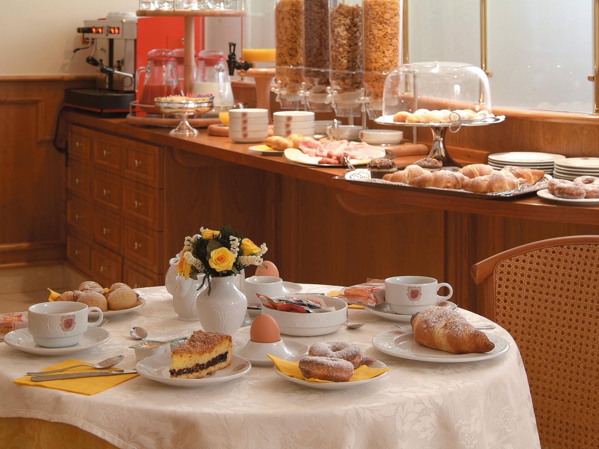 Buono Hotel Неаполь Экстерьер фото