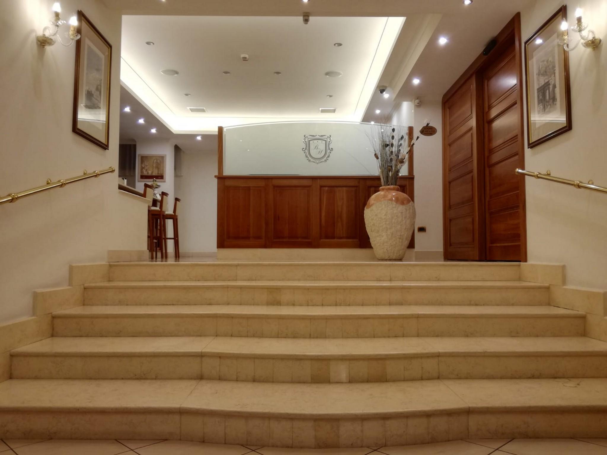 Buono Hotel Неаполь Экстерьер фото